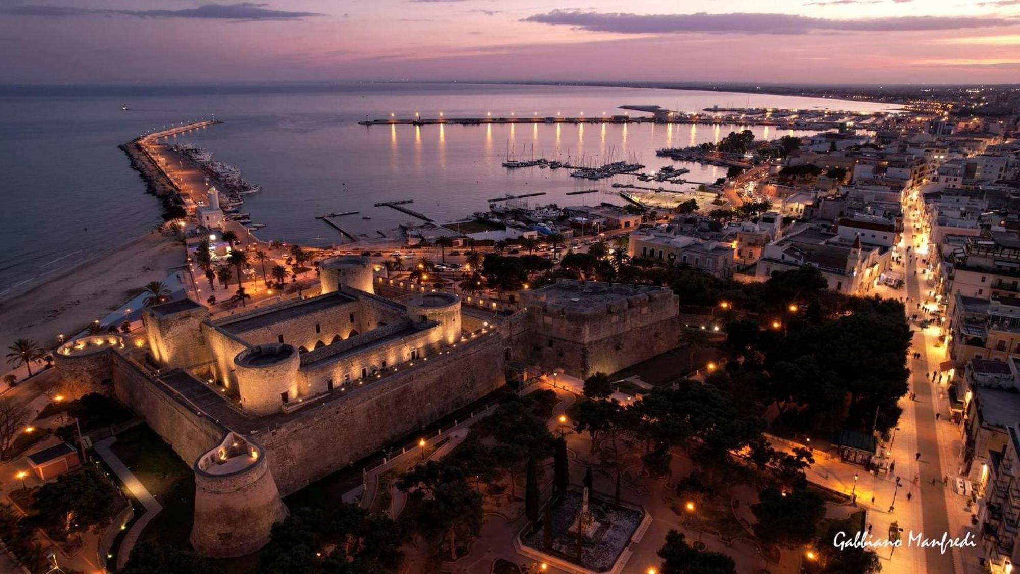 Aparthotel Ca Del Centro Manfredonia Zewnętrze zdjęcie