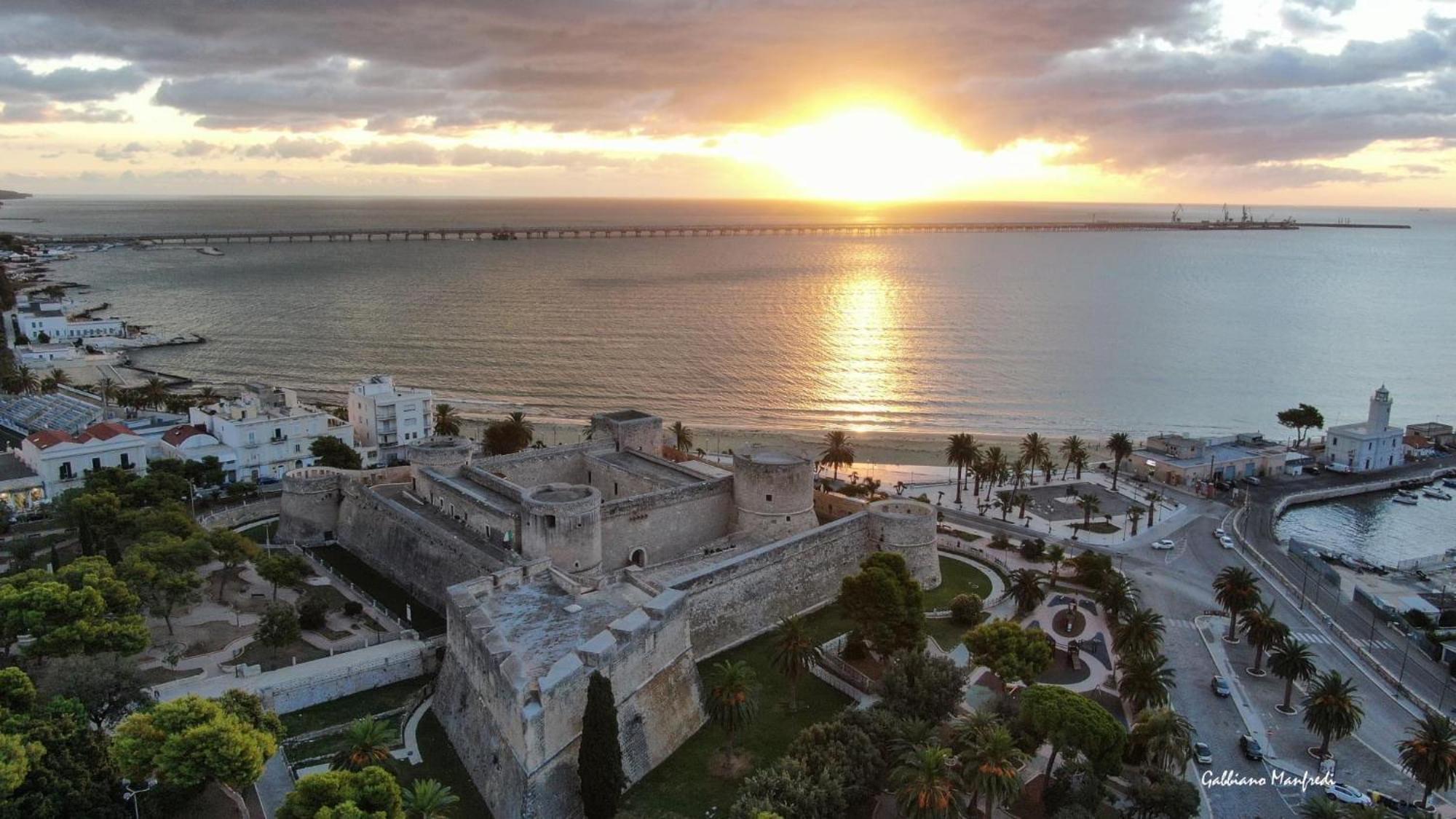 Aparthotel Ca Del Centro Manfredonia Zewnętrze zdjęcie