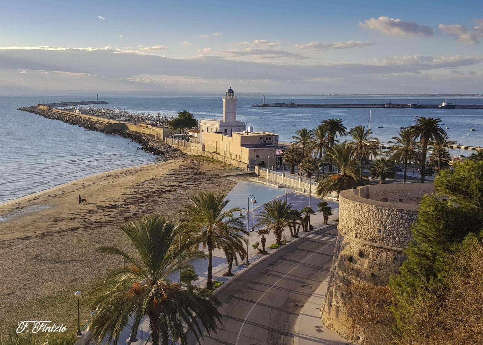 Aparthotel Ca Del Centro Manfredonia Zewnętrze zdjęcie