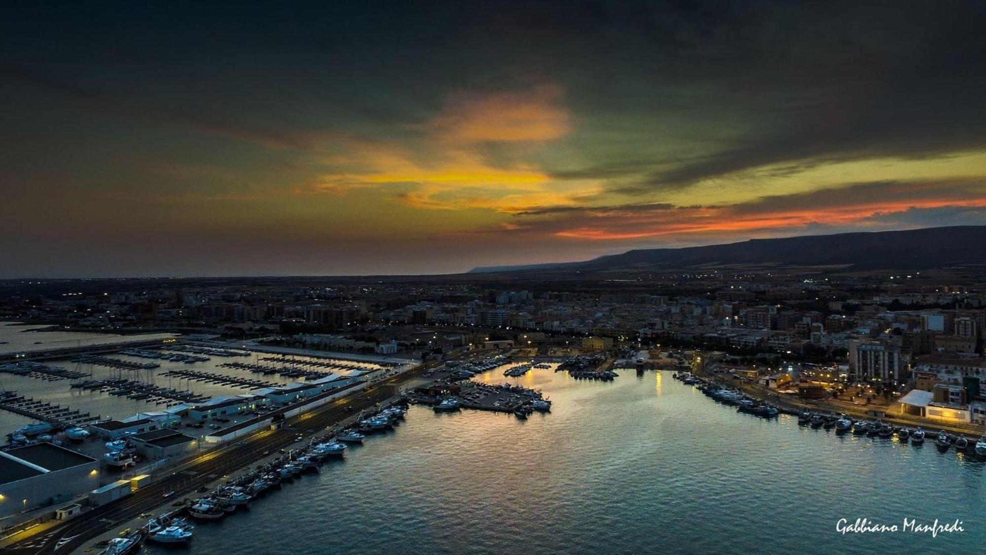 Aparthotel Ca Del Centro Manfredonia Zewnętrze zdjęcie
